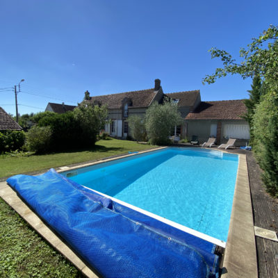 Vente Belle maison T6 secteur SENS avec piscine 9m x 4m