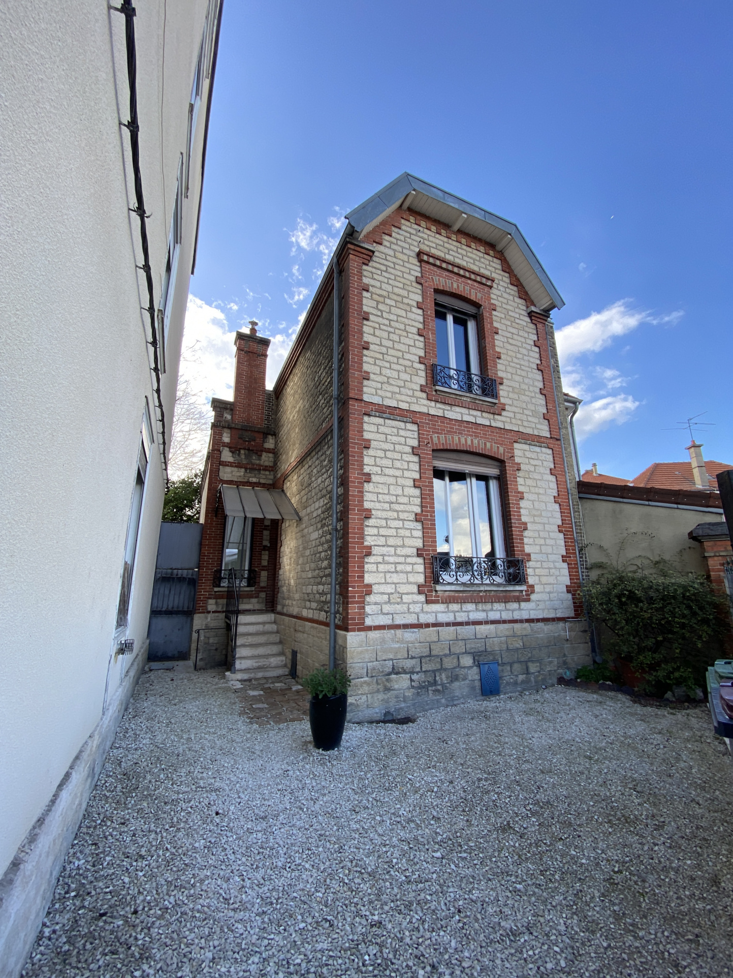 https://enviedailleurs-immobilier.fr/wp-content/uploads/2020/09/D0CAFE80-AD10-4085-91E7-F5E1BE3A55B1.jpeg